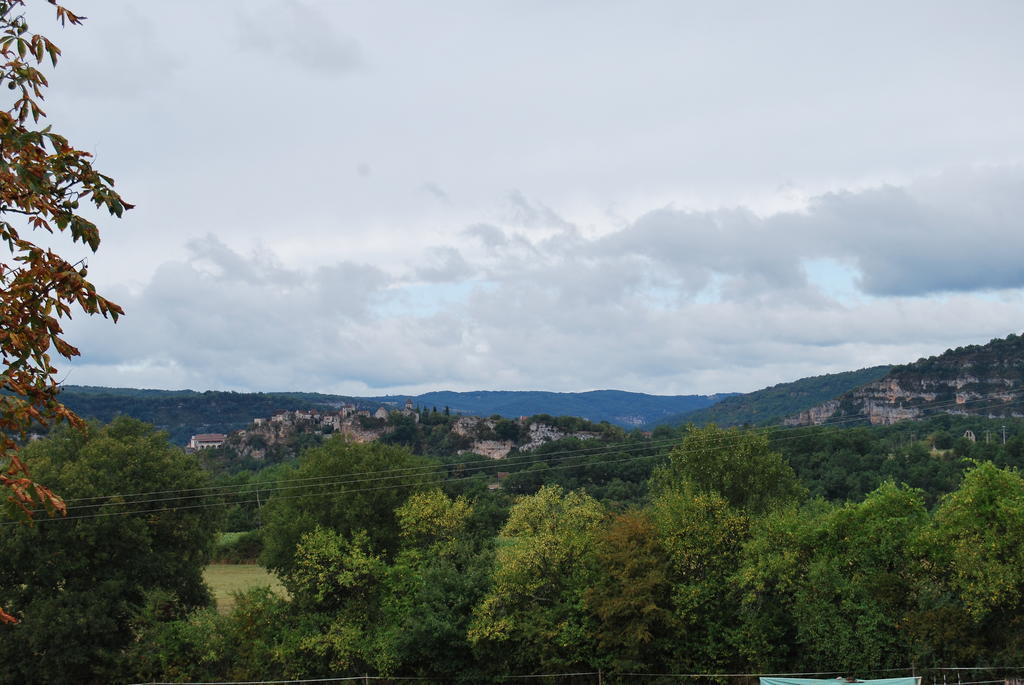 Bed and Breakfast Mas de Garrigue Calvignac Exterior foto