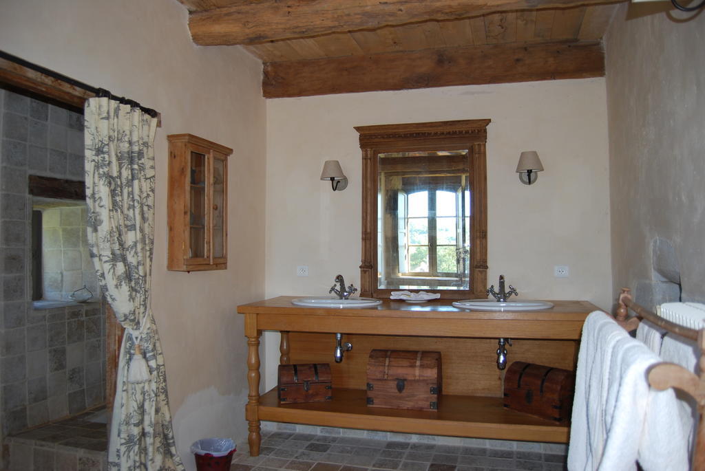 Bed and Breakfast Mas de Garrigue Calvignac Exterior foto