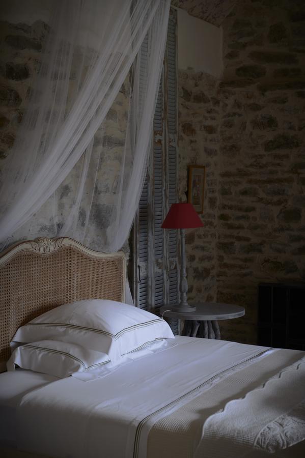 Bed and Breakfast Mas de Garrigue Calvignac Exterior foto